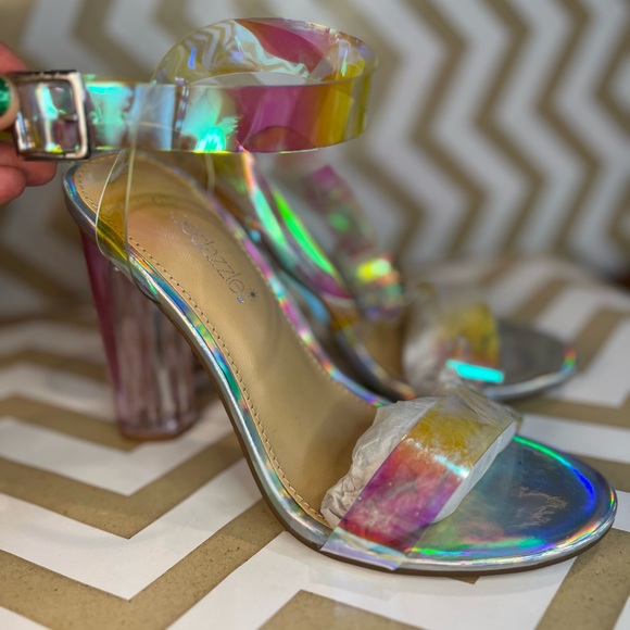 NWOT Shoe Dazzle “Hanna” Clear Transparent Iridescent Retro Strappy Heels, Sz 6 - Picture 5 of 6